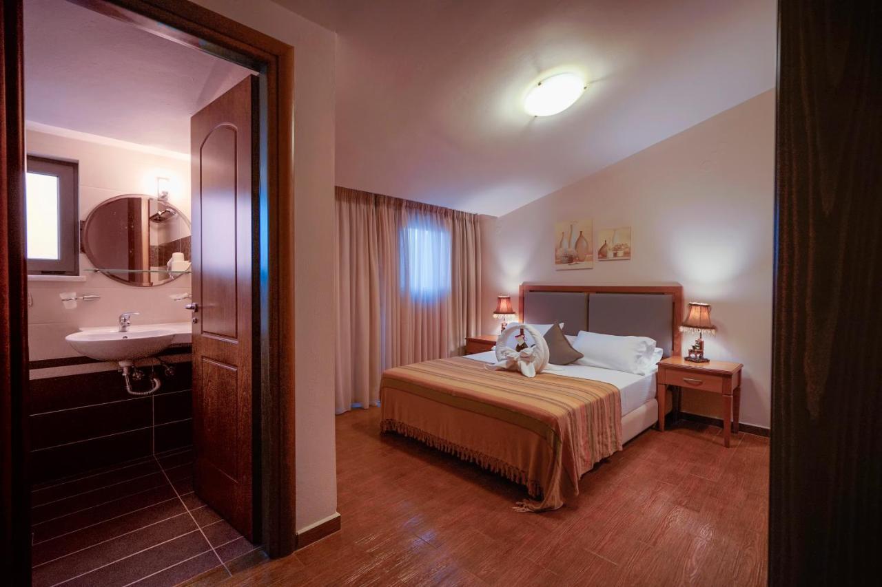Flamingos Hotel Apartments Като Дарацо Екстериор снимка