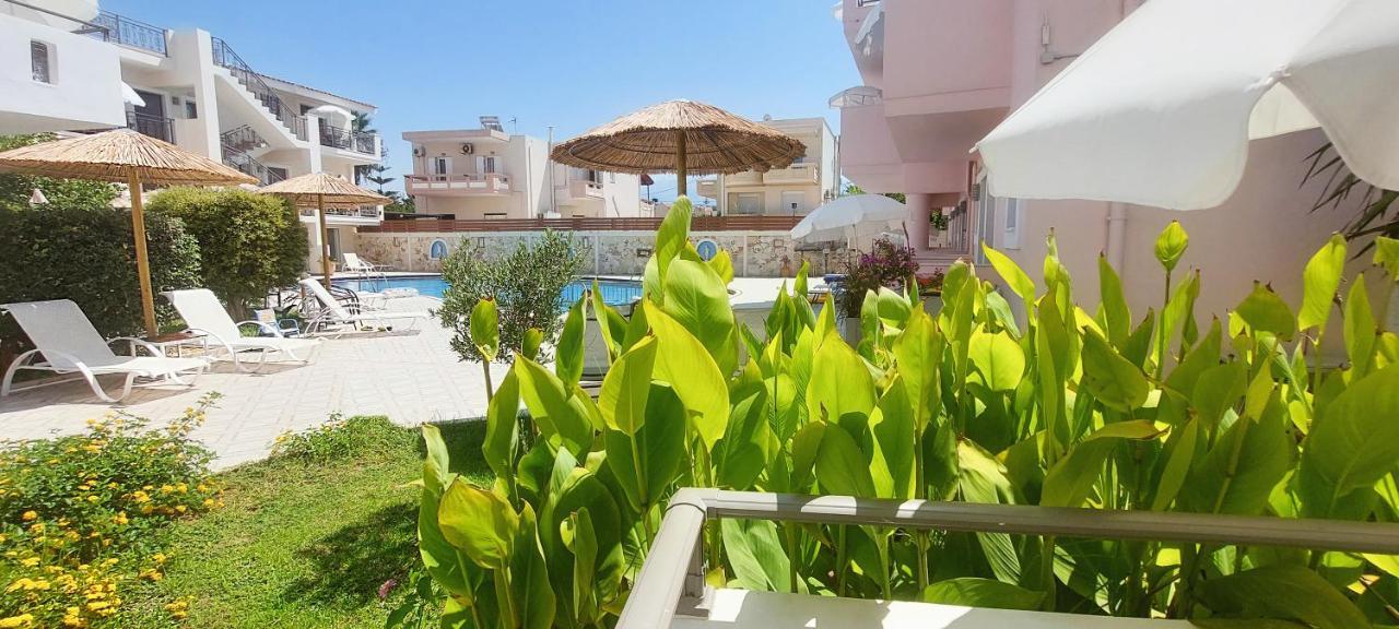 Flamingos Hotel Apartments Като Дарацо Екстериор снимка