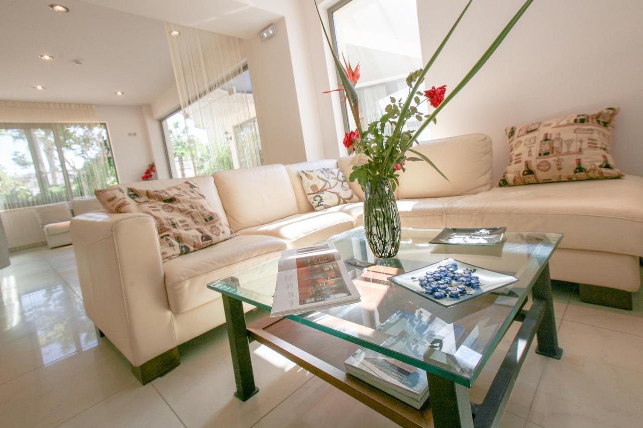 Flamingos Hotel Apartments Като Дарацо Екстериор снимка